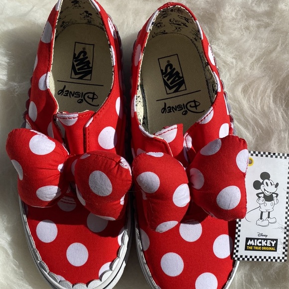 MINNIE MOUSE VANS. RED & WHITE POLKA DOT SLIP ONS WITH BOWS ON TOP!!! KIDS SZ 3 - Picture 5 of 5